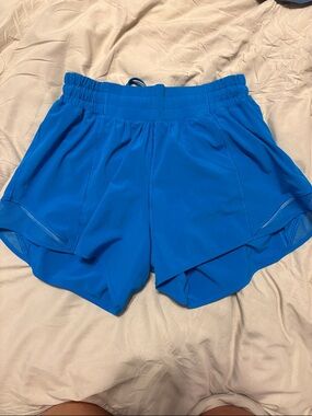 Lululemon Hotty Hots size 6 4" HR